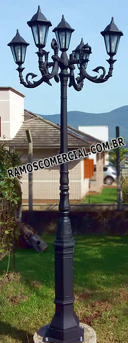 Poste decorativo iluminação pública