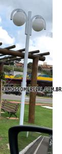 Poste para jardim praça 2 globos