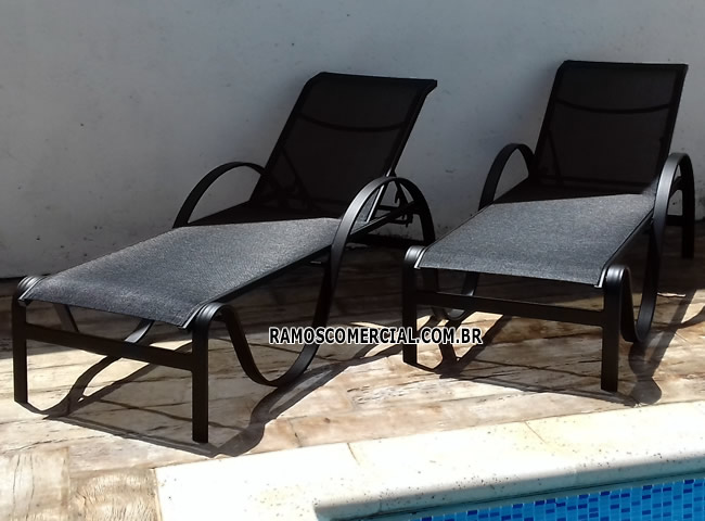 Espreguiçadeira piscina