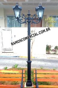 Poste decorativo para jardim