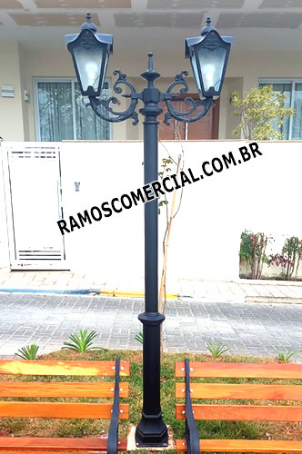 Poste de luz para condomínio em alumínio