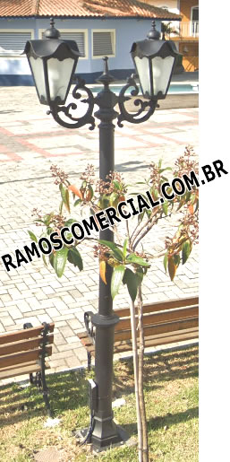 Poste decorativo para jardim