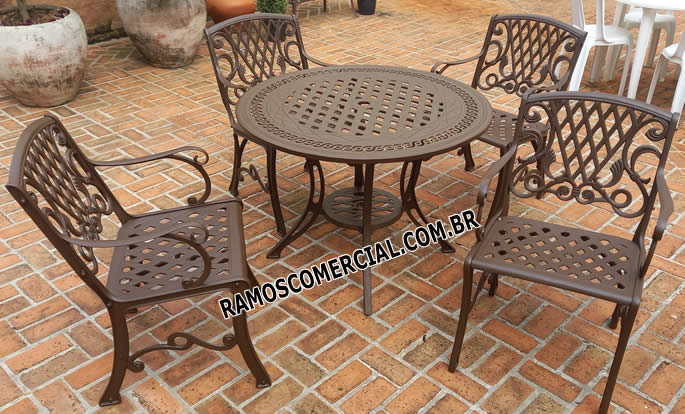 Mesa para piscina