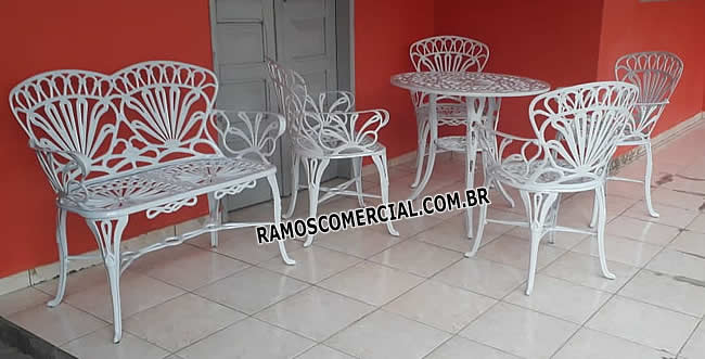 Conjunto de mesa com namoradeira, móveis em alumínio