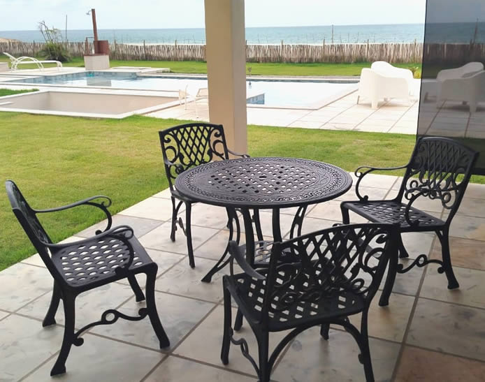 Móveis de piscina para condomínio