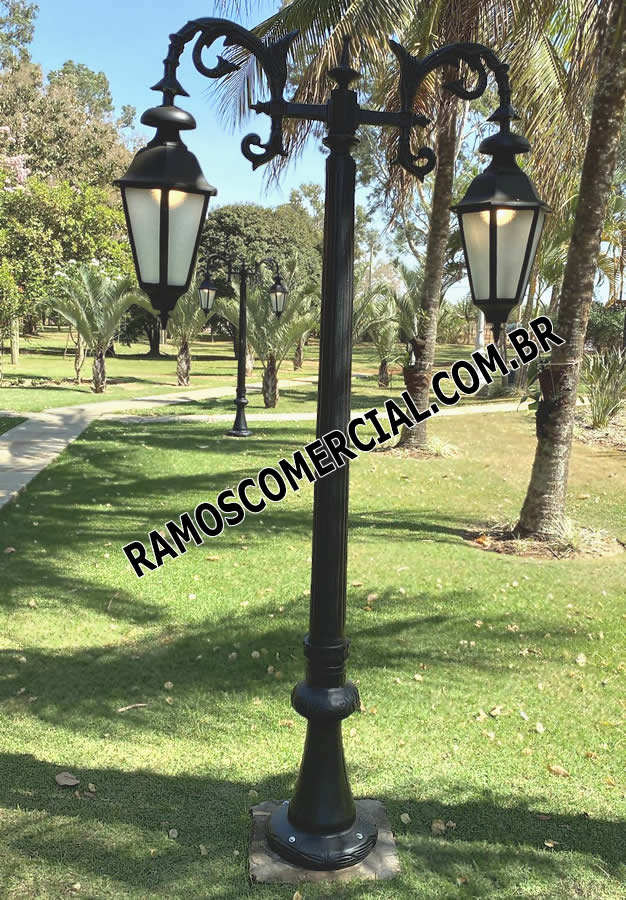 Poste de iluminação