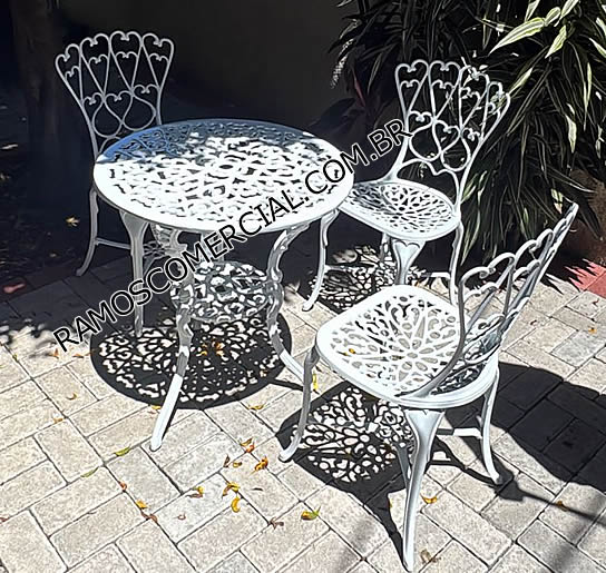 Móveis para jardim em alumínio