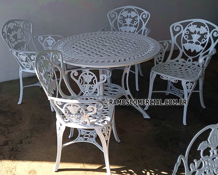 Mesa para jardim externo