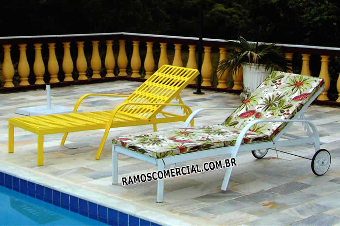 Espreguiçadeira para piscina