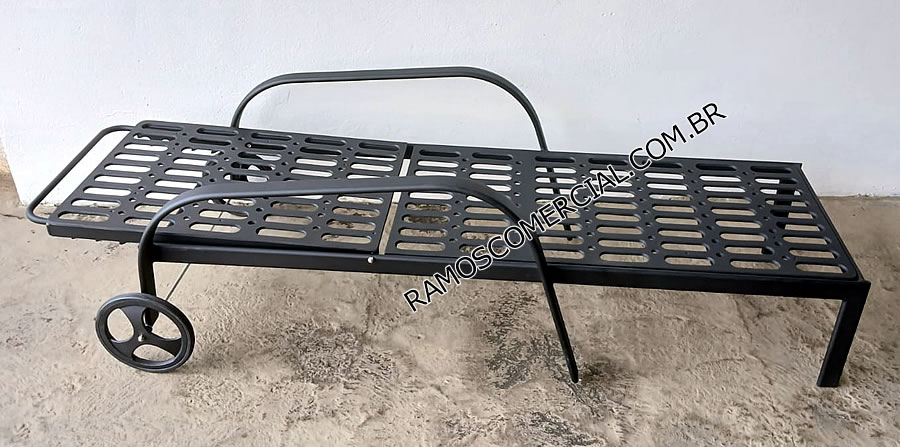 Espreguiçadeira para piscina