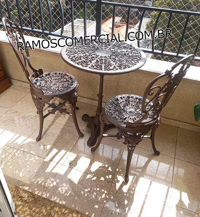 Mesinha para varanda pequena