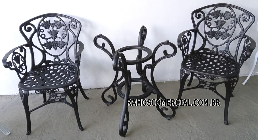Cadeiras em alumÃ­nio