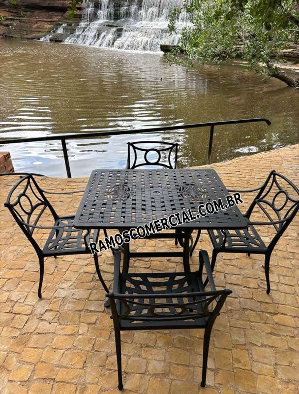 Mesa para área externa