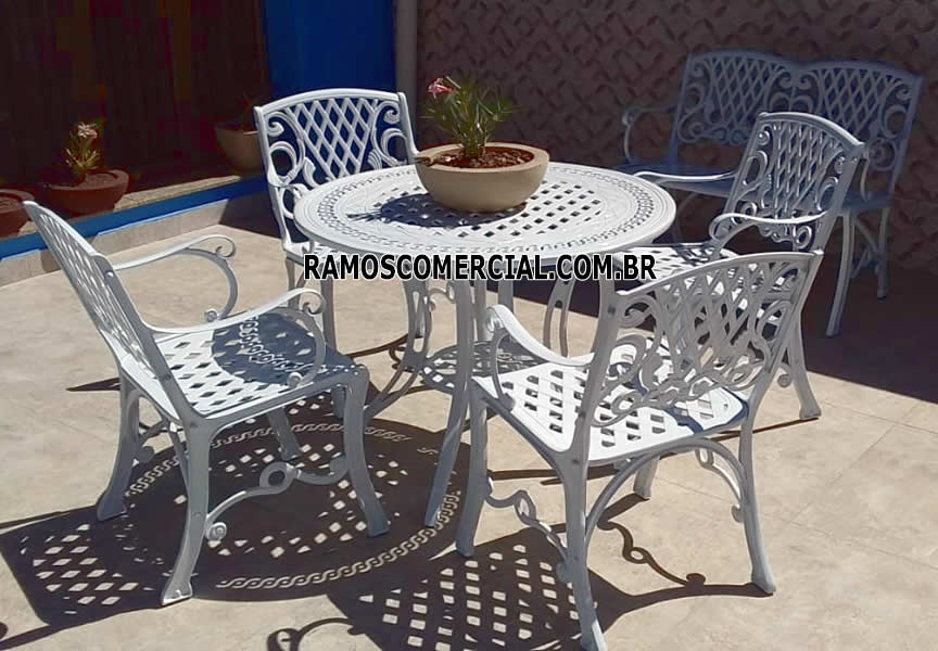 Mesa para jardim