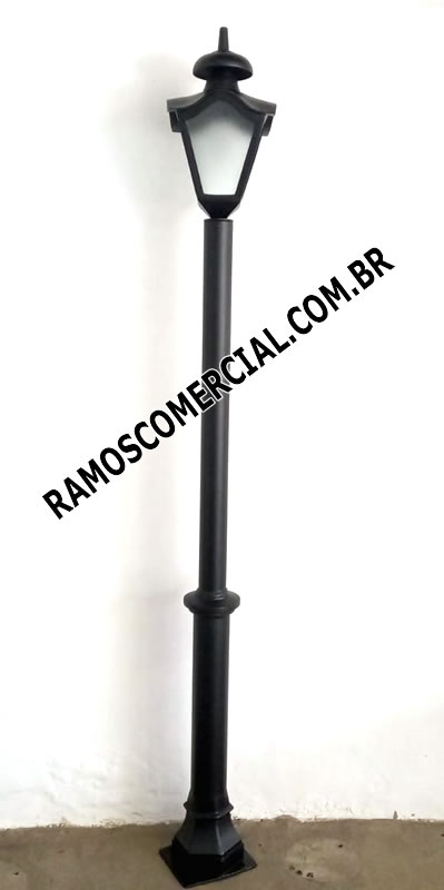 Poste de luz para jardim
