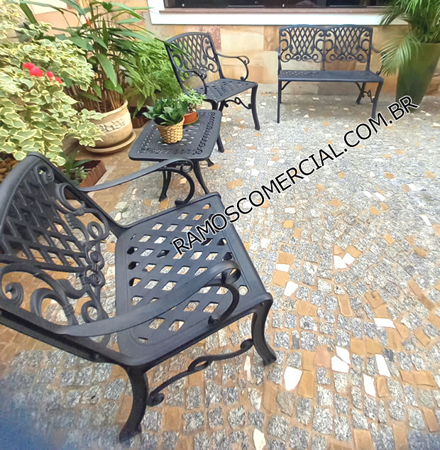 Cadeiras para área externa
