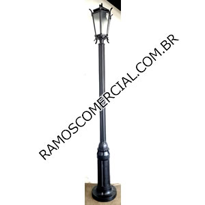 Poste de iluminação pública