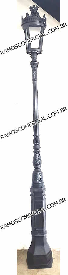 Postes de iluminação para praças e jardins