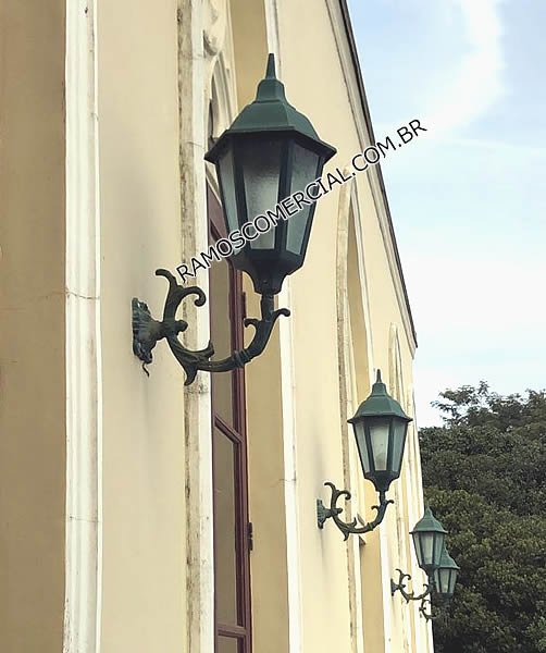 Luminária de braço