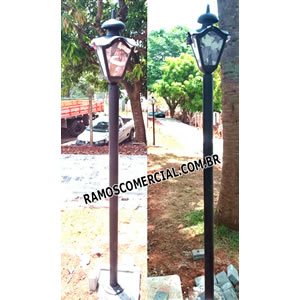 Poste de jardim