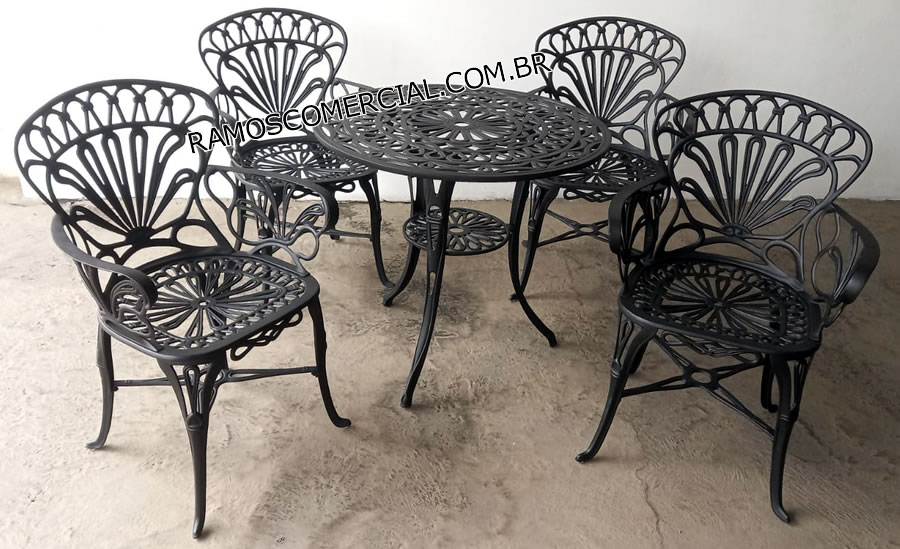 Móveis de jardim