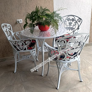 Mesinha de jardim