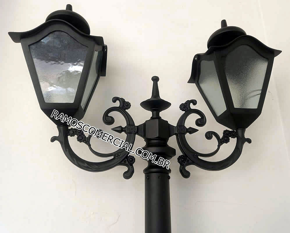 Poste de luz para jardim