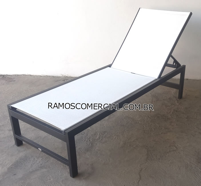Espreguiçadeira para piscina