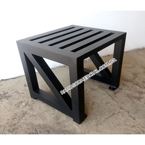 Banco de jardim sem encosto