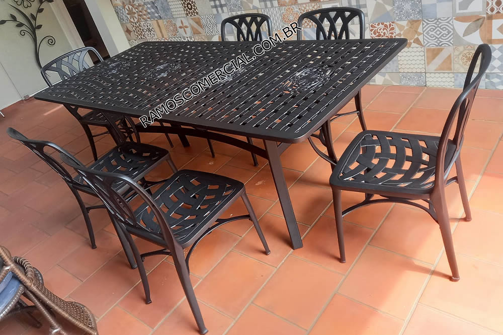 Mesa retangular para área externa