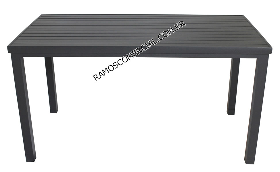 Mesa de alumínio ripada