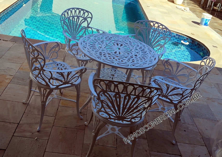 Mesa para piscina redonda