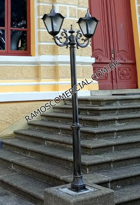 Poste decorativo para jardim em alumínio colonial