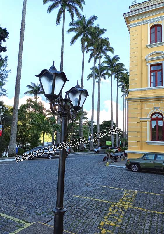 Poste decorativo colonial em alumínio para jardim