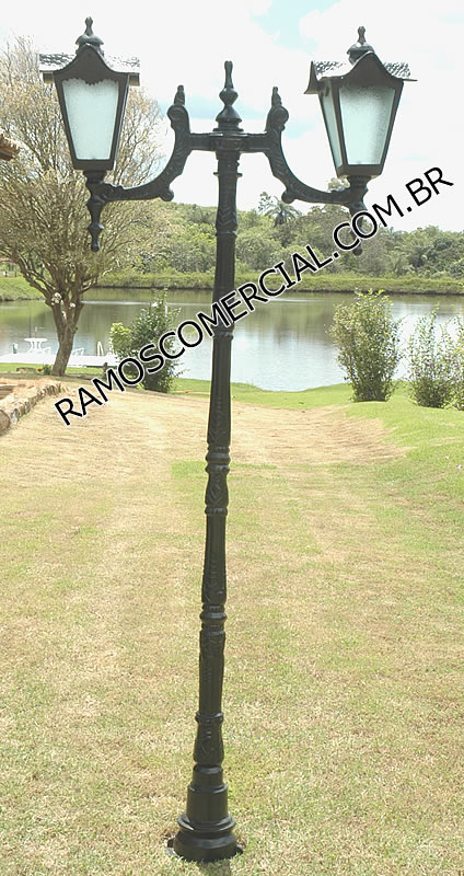 Poste de jardim