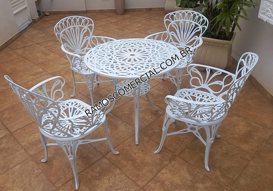 Mesa de jardim