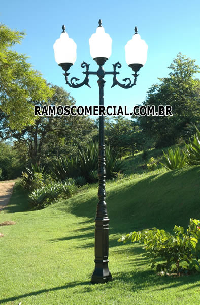 Poste para praça