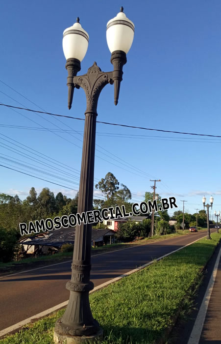 Poste Republicano para praça