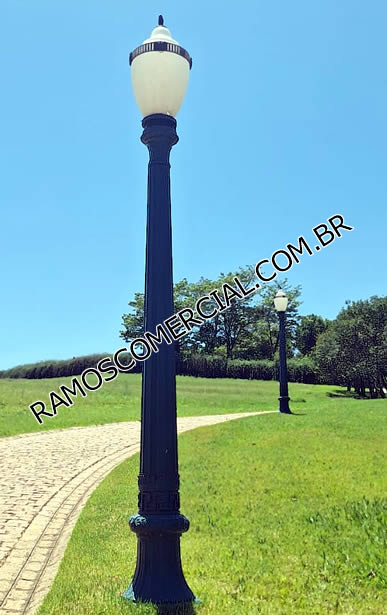 Poste para praça