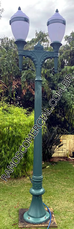 Poste Republicano 2 luminárias