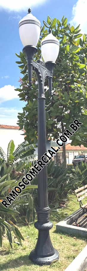 Poste de iluminação para jardim