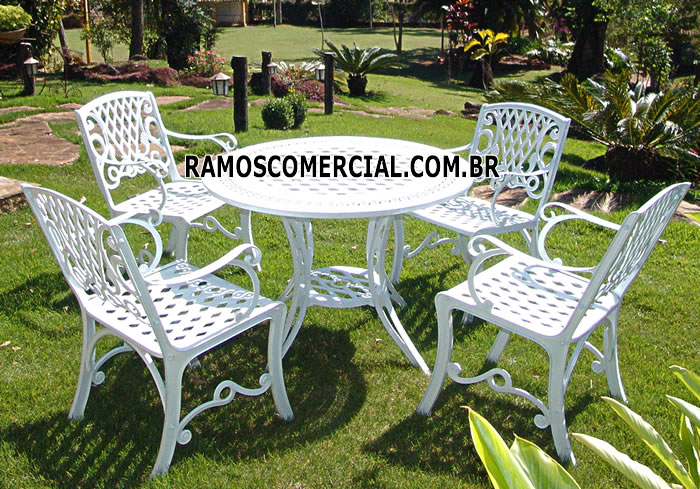 Mesa para piscina