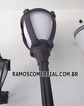 Poste para iluminação pública