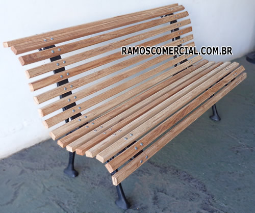 Banco para praça Garden com réguas de madeira