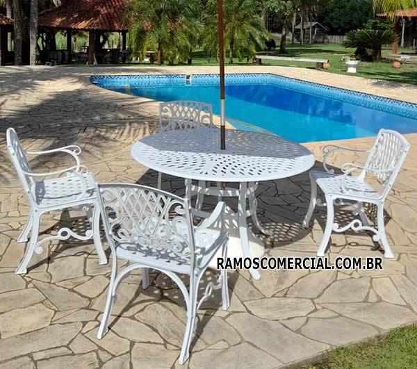 Kit móveis para piscina