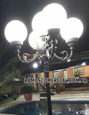 Poste de iluminação