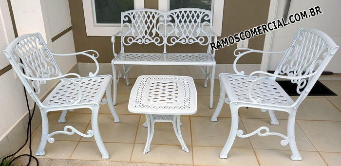 Conjunto de cadeiras para varanda