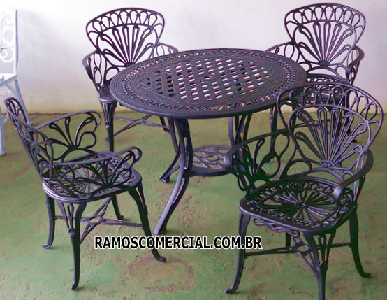Conjunto de móveis em alumínio